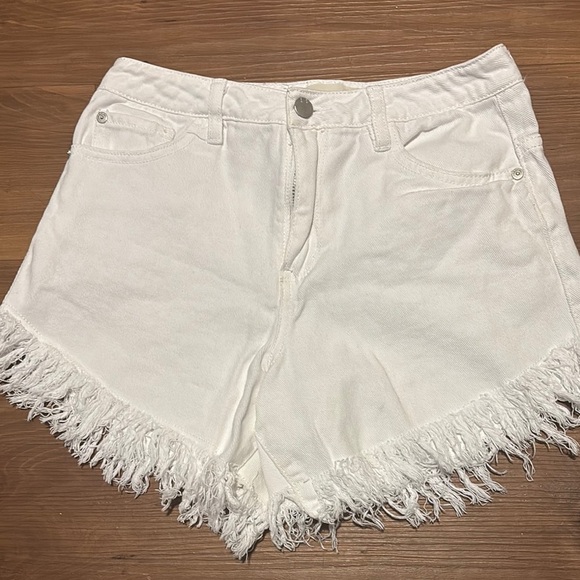 Habitual White Distressed Fringe Hem Shorts - Picture 1 of 3